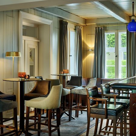 Hotel Louis C. Jacob Hamburg Bagian luar foto The bar at the hotel