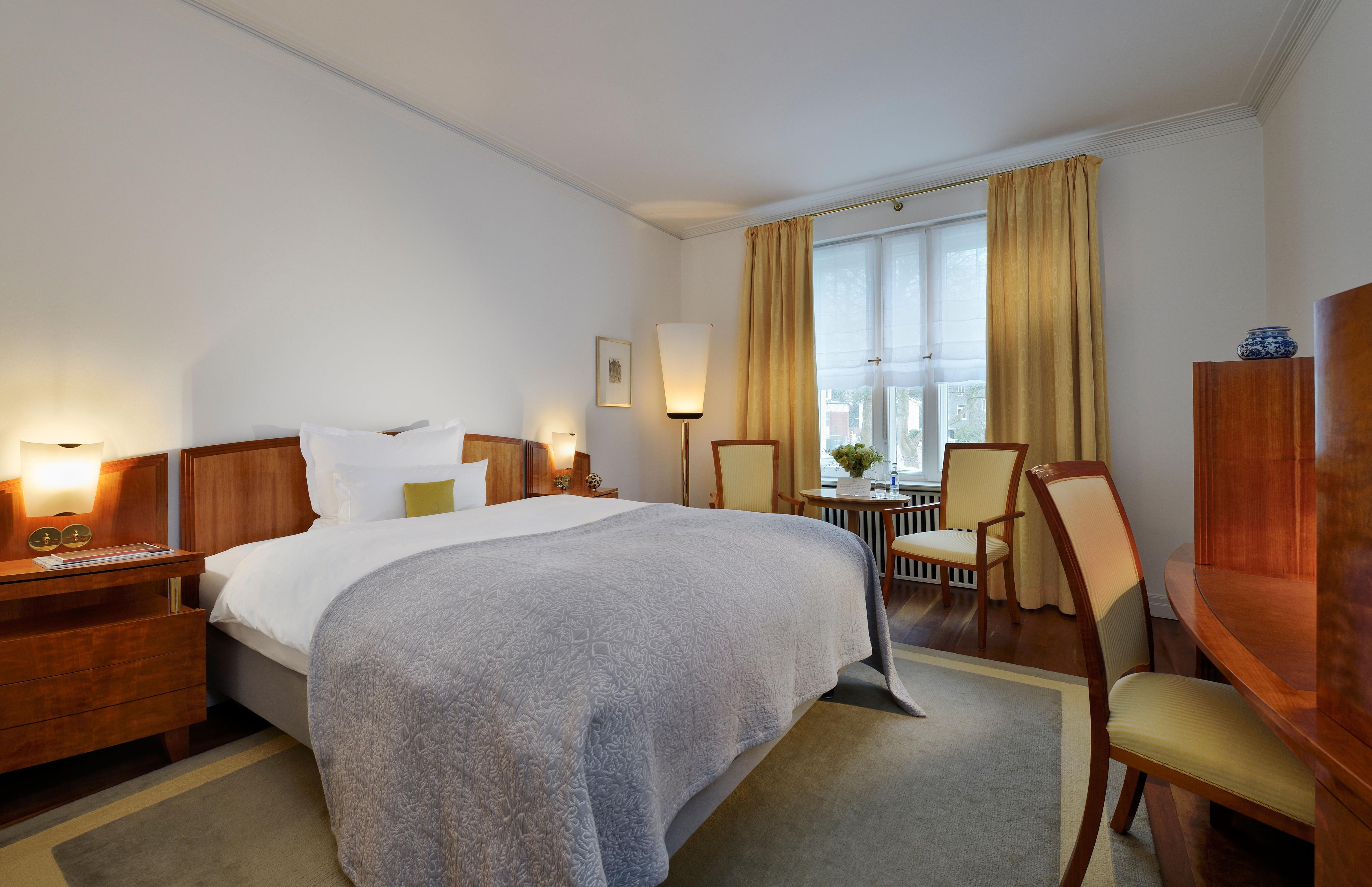 Hotel Louis C. Jacob Hamburg Bagian luar foto A room at the Hotel Axelmannstein