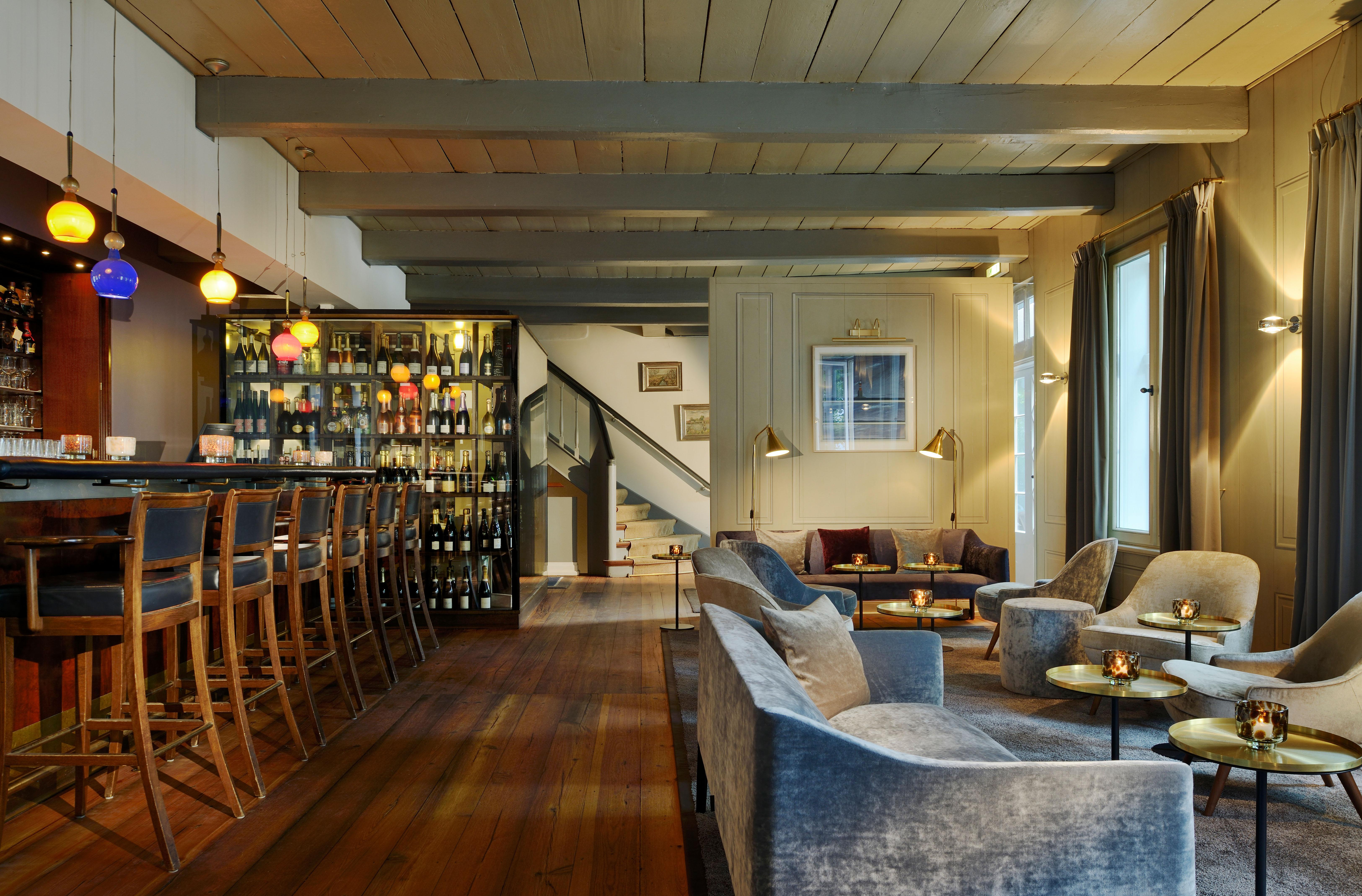 Hotel Louis C. Jacob Hamburg Bagian luar foto The bar at the Hotel