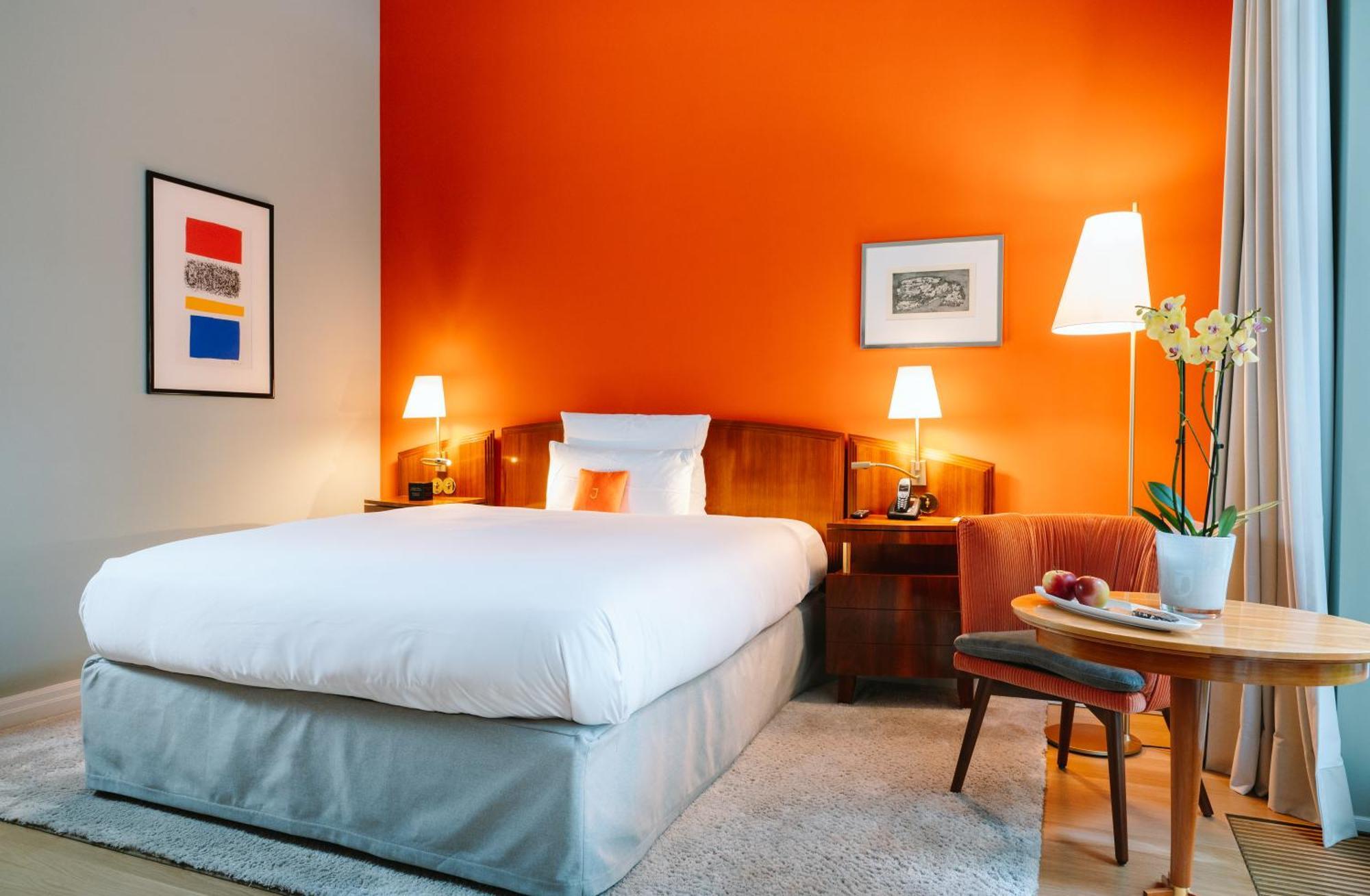 Hotel Louis C. Jacob Hamburg Bagian luar foto A room at the hotel