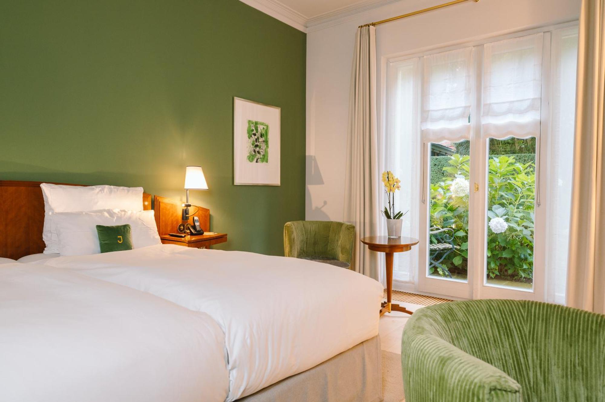 Hotel Louis C. Jacob Hamburg Bagian luar foto A room at the hotel